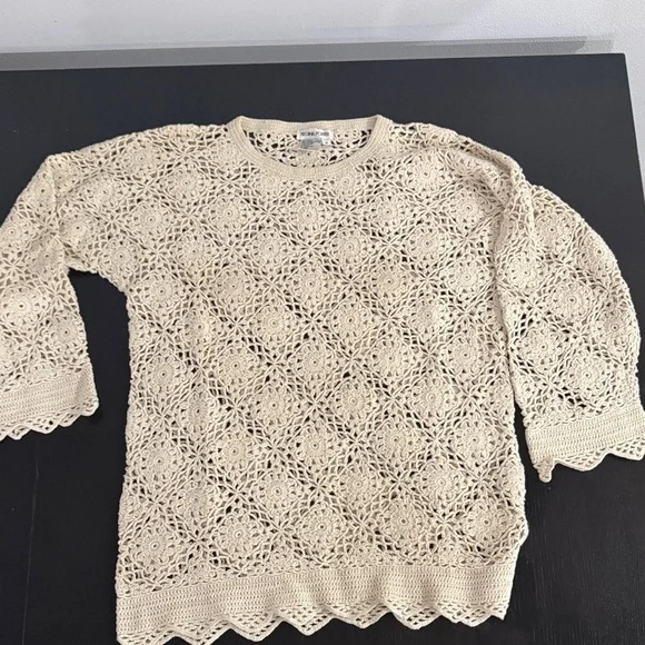 Regina Porter Elegant Cream Crochet Women's top - Picture 1 of 3